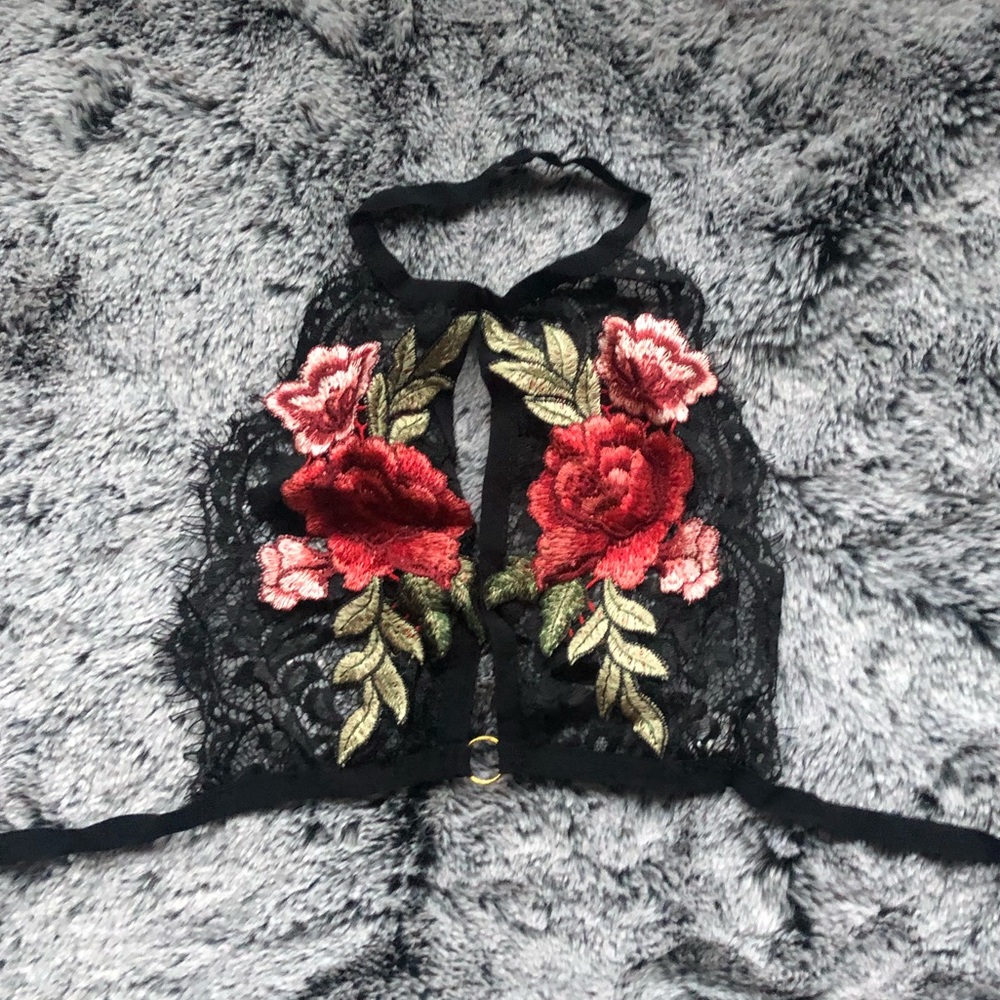 Turtle neck black lace bra with floral accents